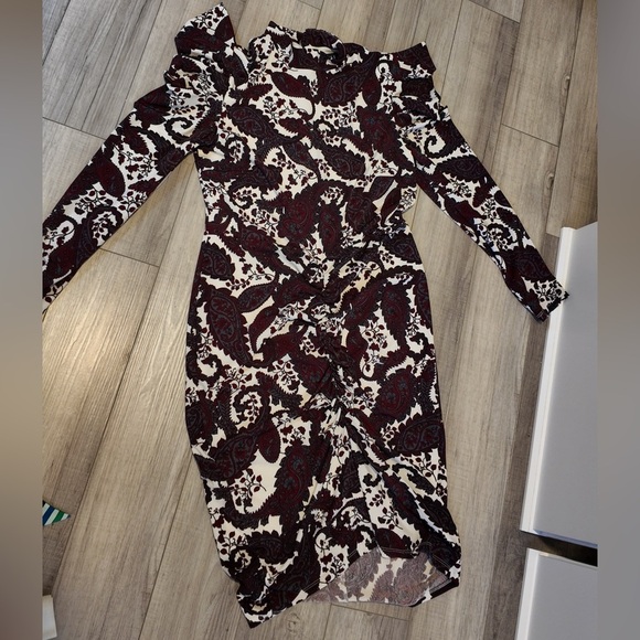 Eloquii Mock Neck Long Sleeve Dress | Size 14, White Burgundy | Bold Colorblocks - Picture 8 of 10